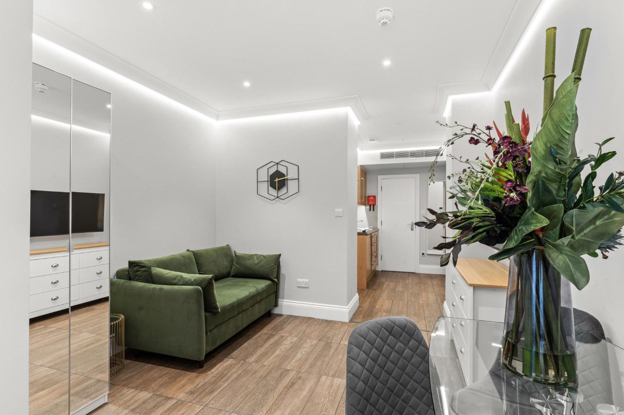 Apartment Cleveland Residences Russell Square *