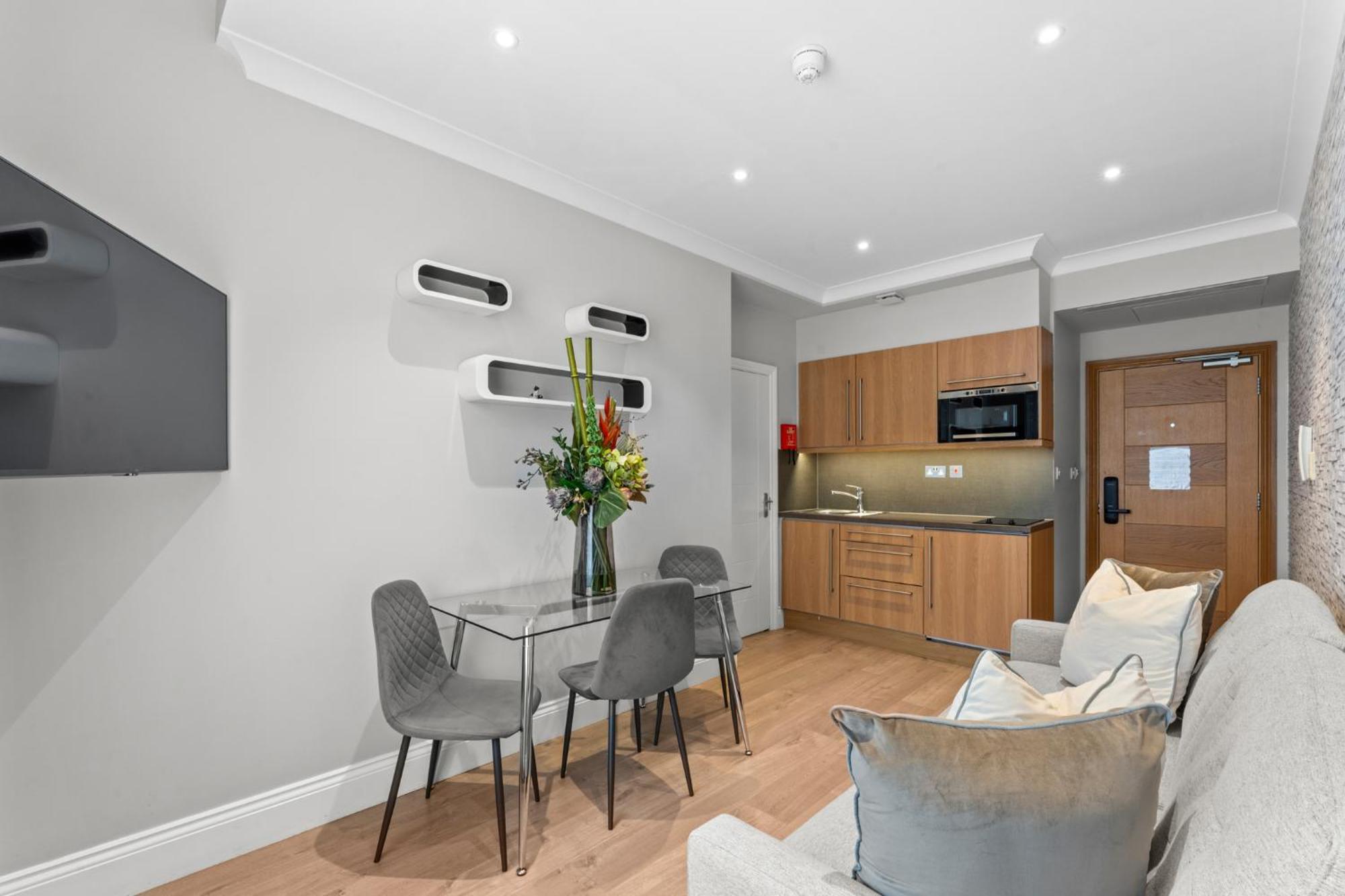 Apartment Cleveland Residences Russell Square *