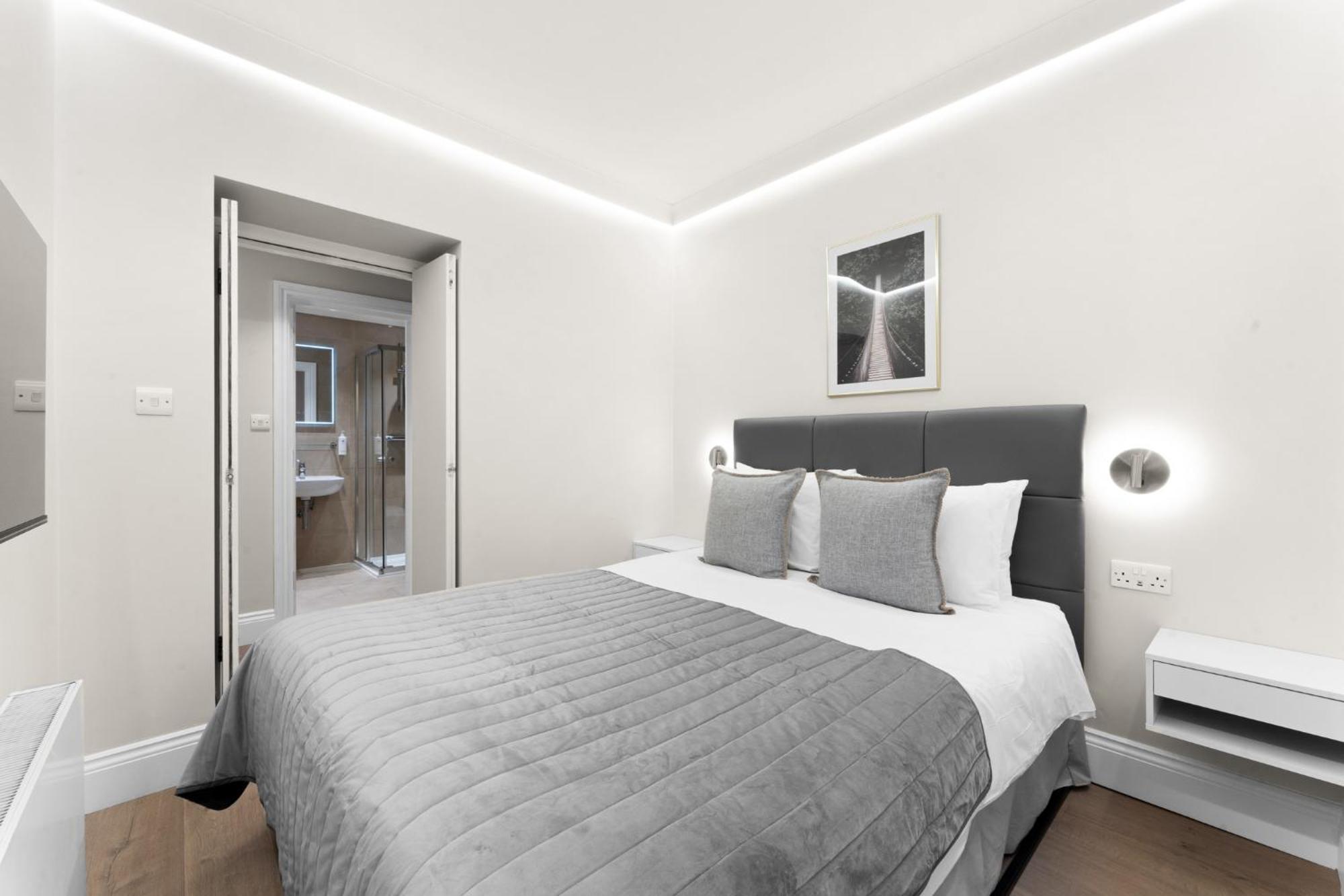 Cleveland Residences Russell Square Apartment London