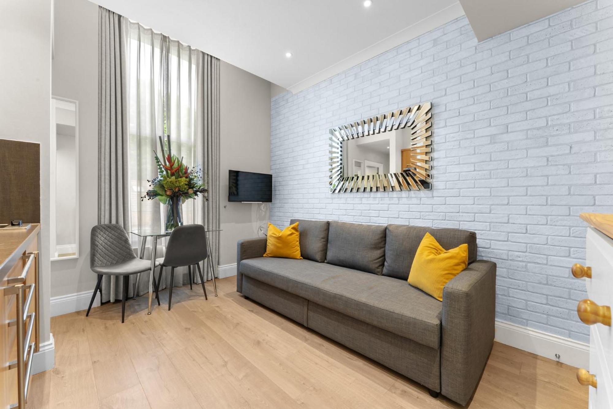 Cleveland Residences Russell Square * London