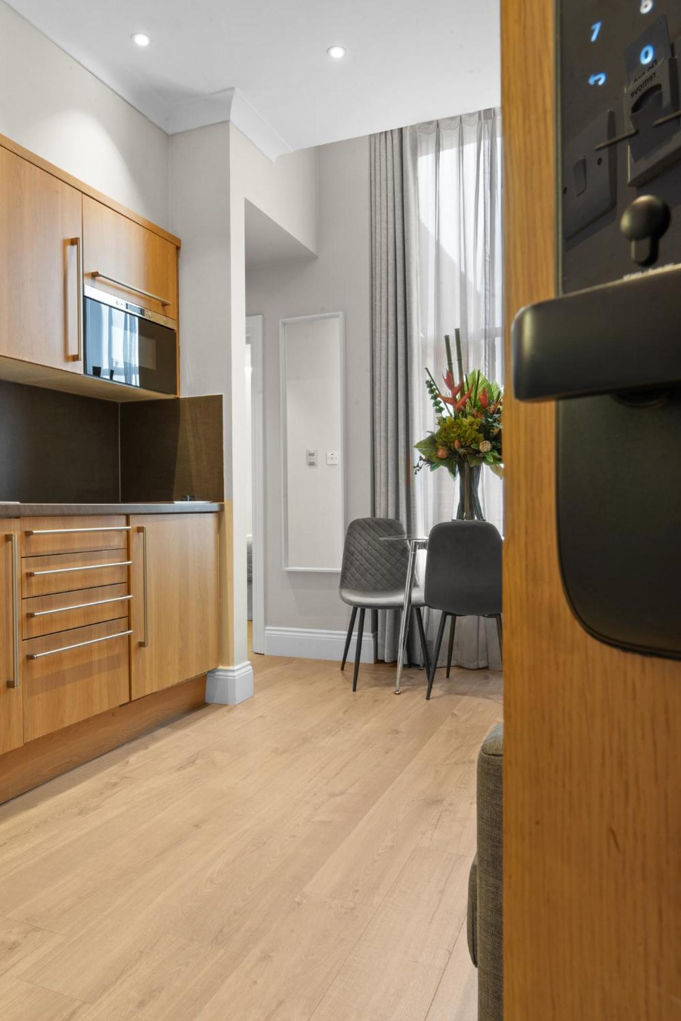 Cleveland Residences Russell Square *